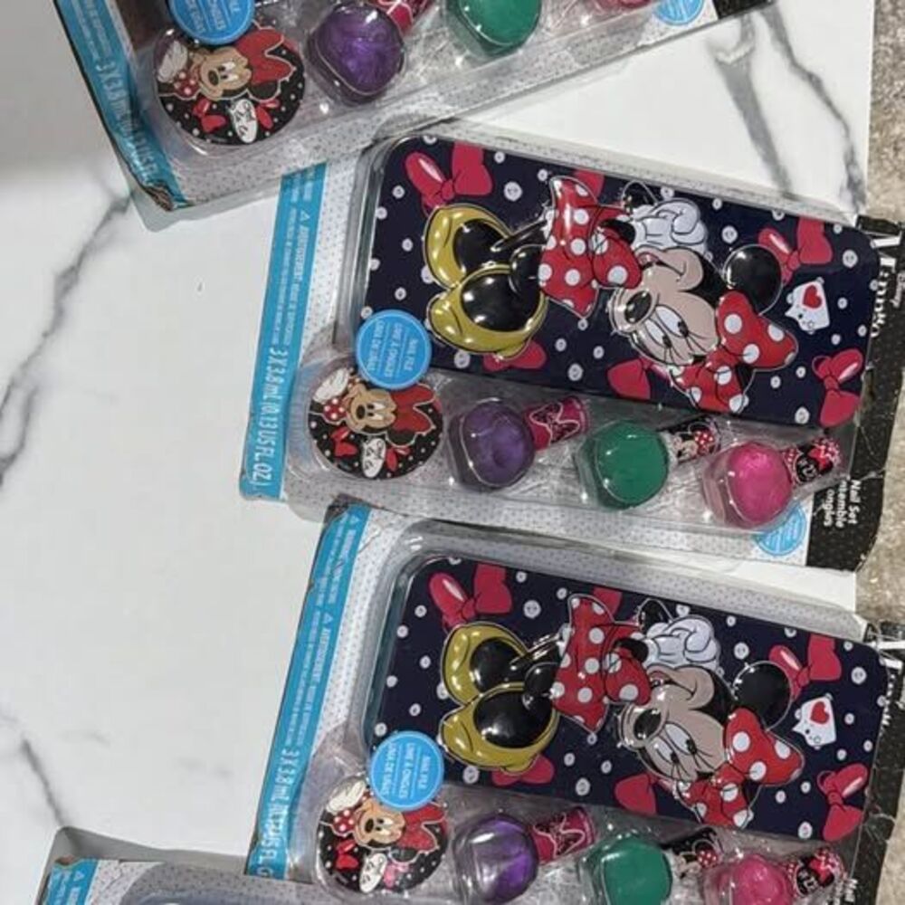 Lot of 4 Disney Minnie Mouse Nail Set